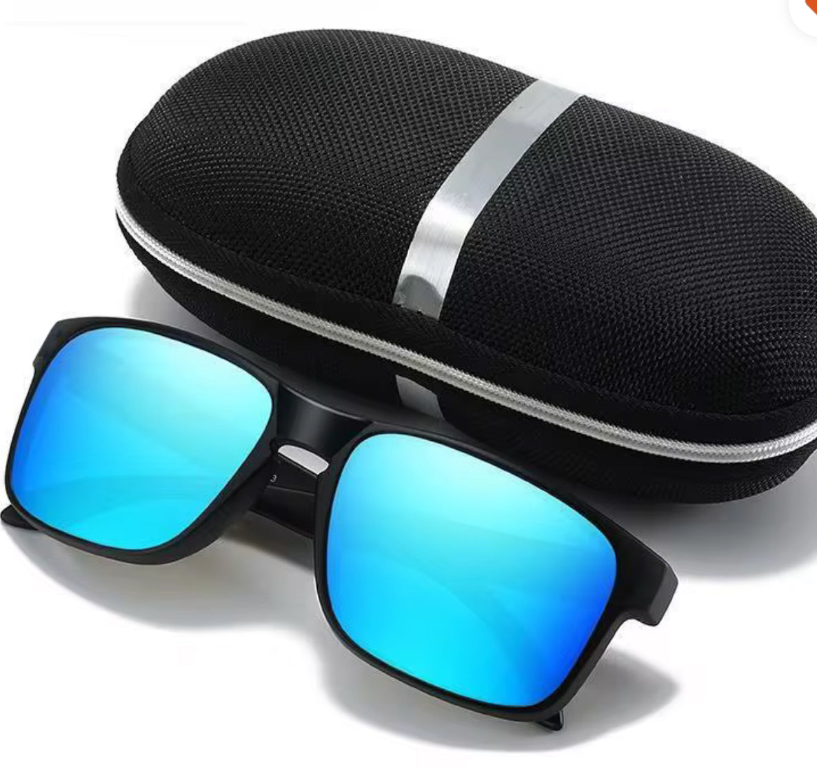 Produktbild, solglasögon med tillhörande förvaringsbox