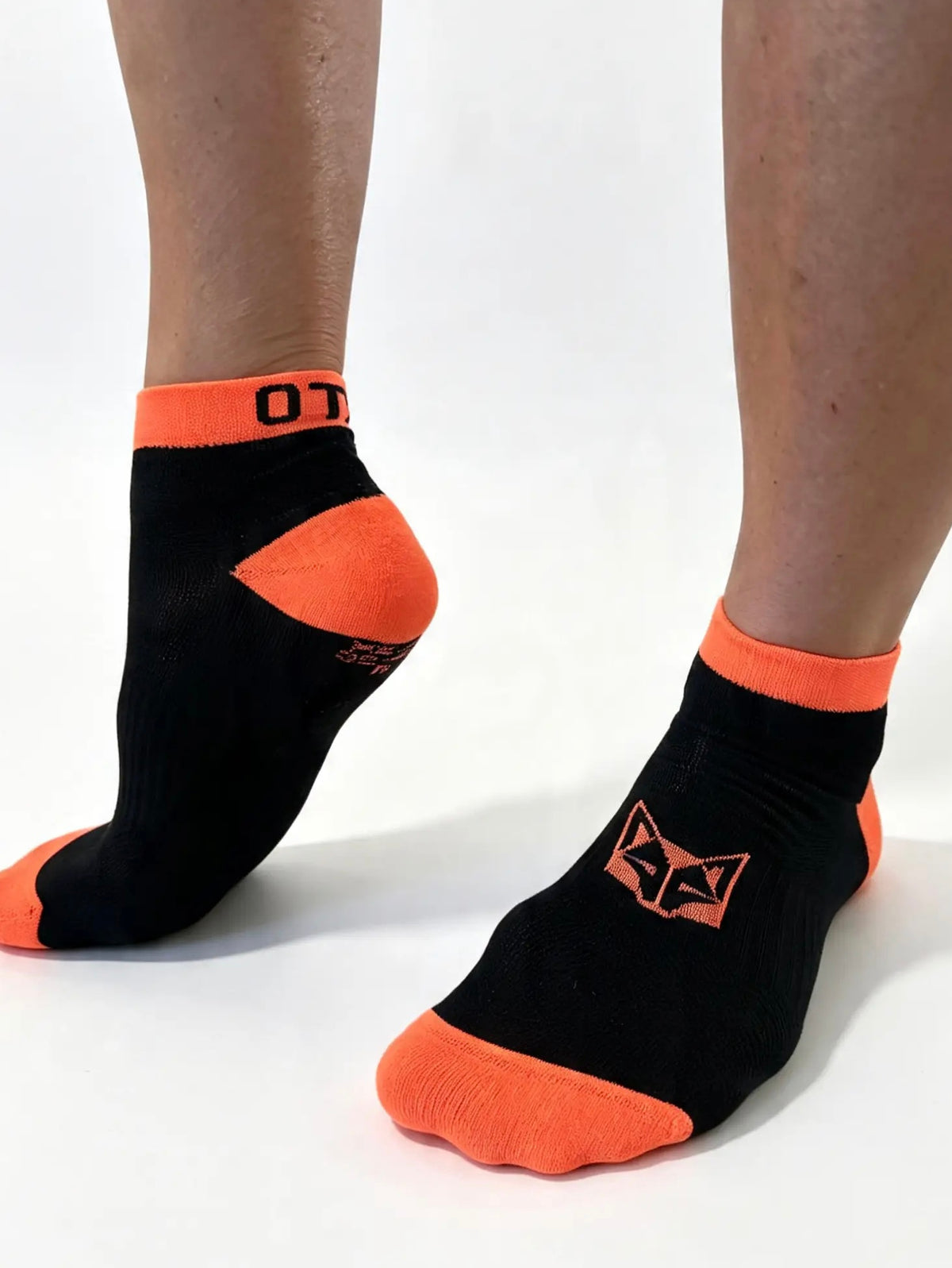 Löparstrumportrumpor Low cut Svart & Fluo Orange