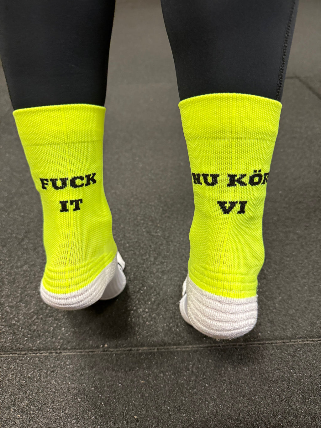 Löparstrumpor ”Fuck it nu kör vi”